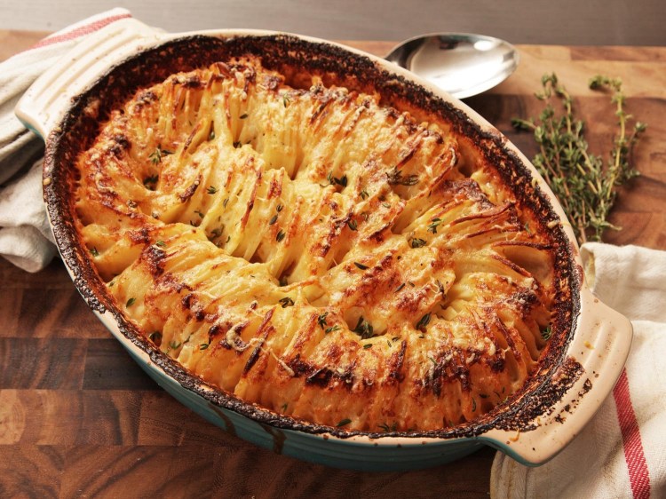 Hasselback potatoes gratin